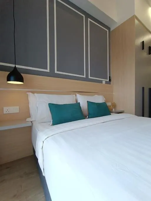 Col 23Ab Cozy Klcc View & Infinity Pool Studio Kuala Lumpur